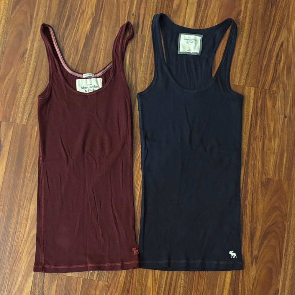 2000s Abercrombie & Fitch Burgundy and Navy Tank Tops Size Medium